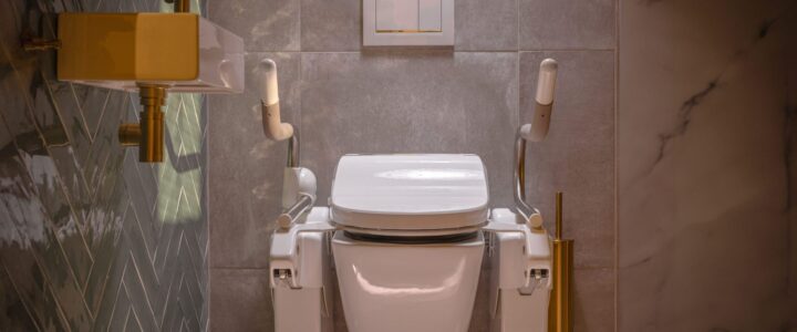 Bidets und Toilettenlifter als Hilfsmittel